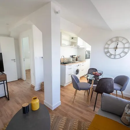 Le Poulorio 12 - T2 - Proche Gare - Dernier Etage By Locly