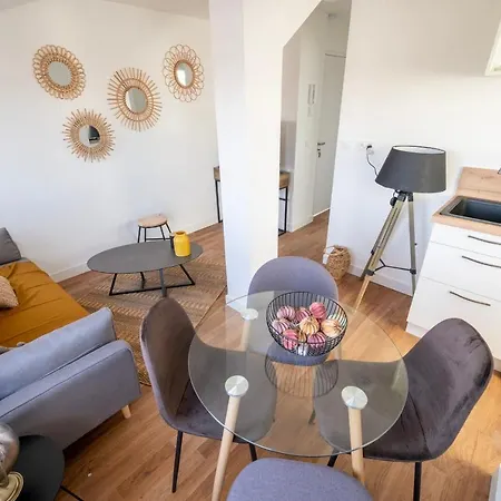 Le Poulorio 12 - T2 - Proche Gare - Dernier Etage By Locly * Lorient
